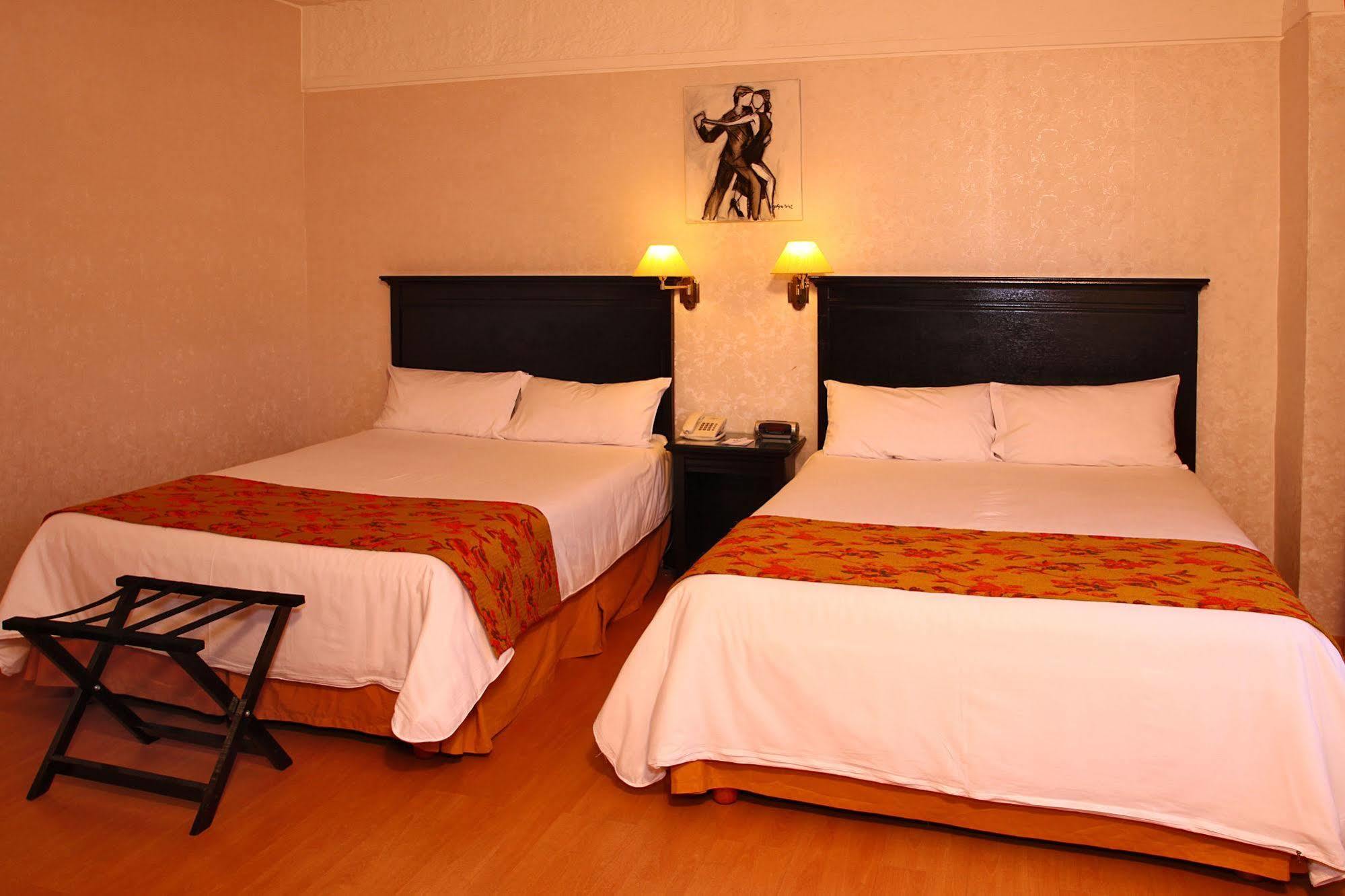 Hotel Ramada By Wyndham Buenos Aires Vicente López Esterno foto