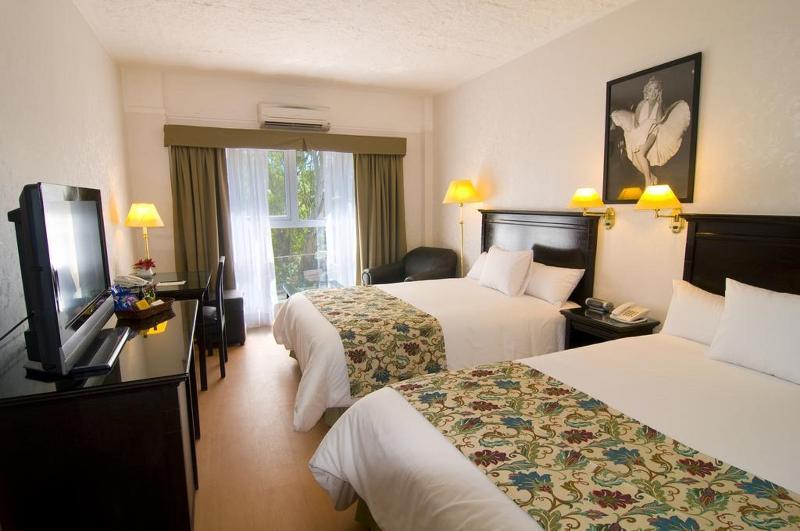 Hotel Ramada By Wyndham Buenos Aires Vicente López Esterno foto